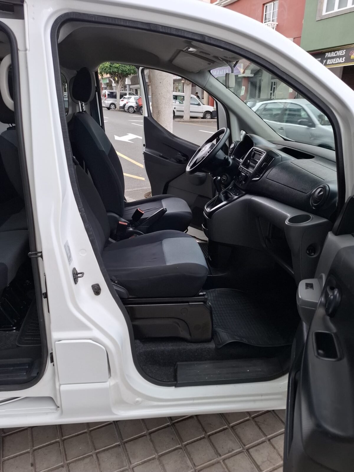NISSAN NV200 CONFORT A/C
