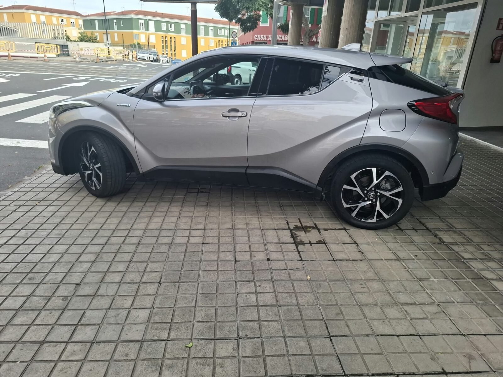 TOYOTA C-HR ADVANCE