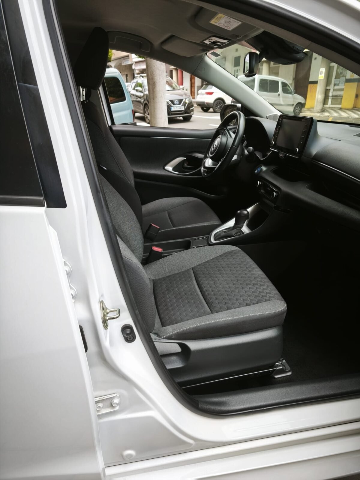 TOYOTA YARIS 1.5 120 H STYLE