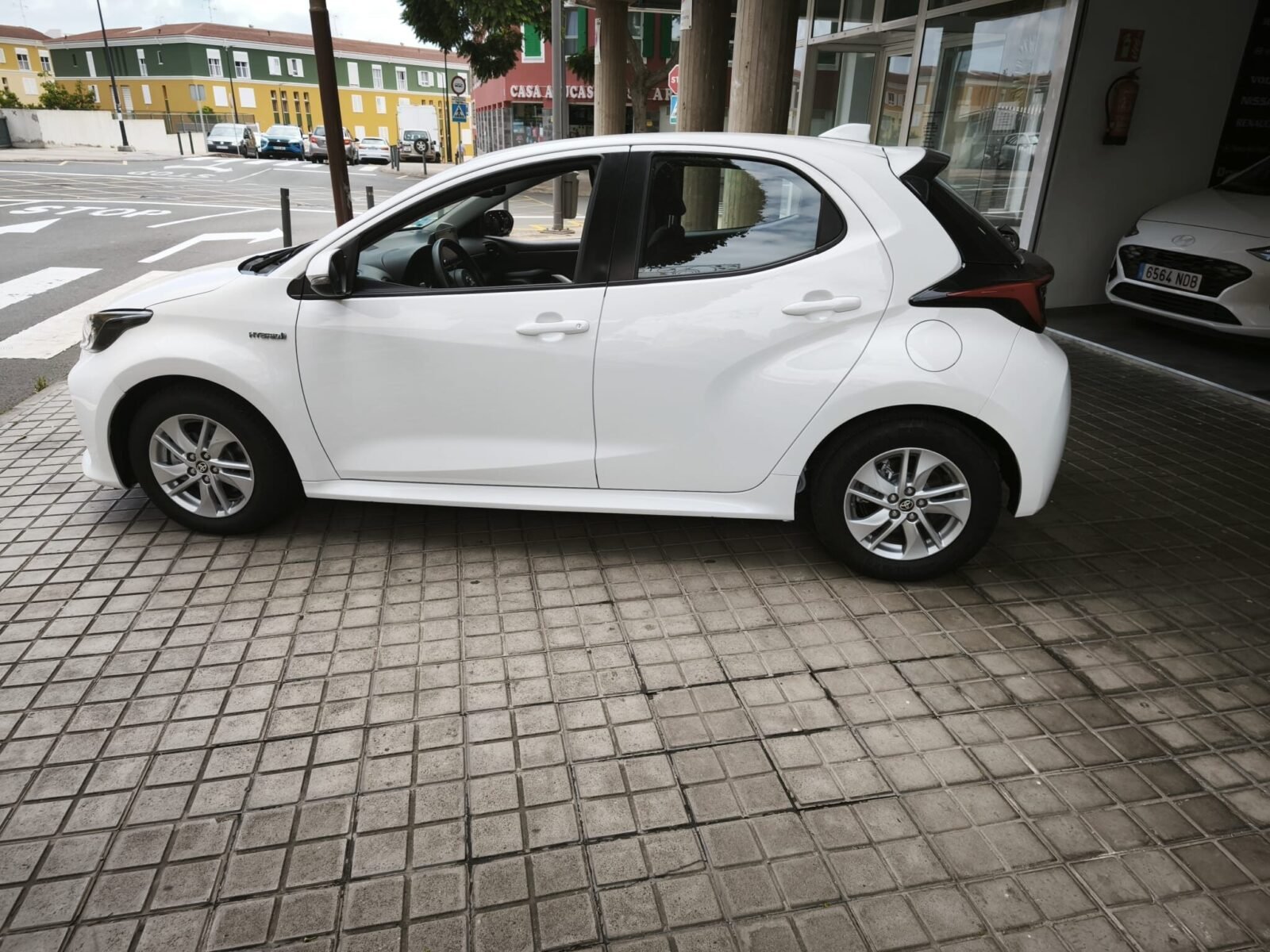 TOYOTA YARIS 1.5 120 H STYLE