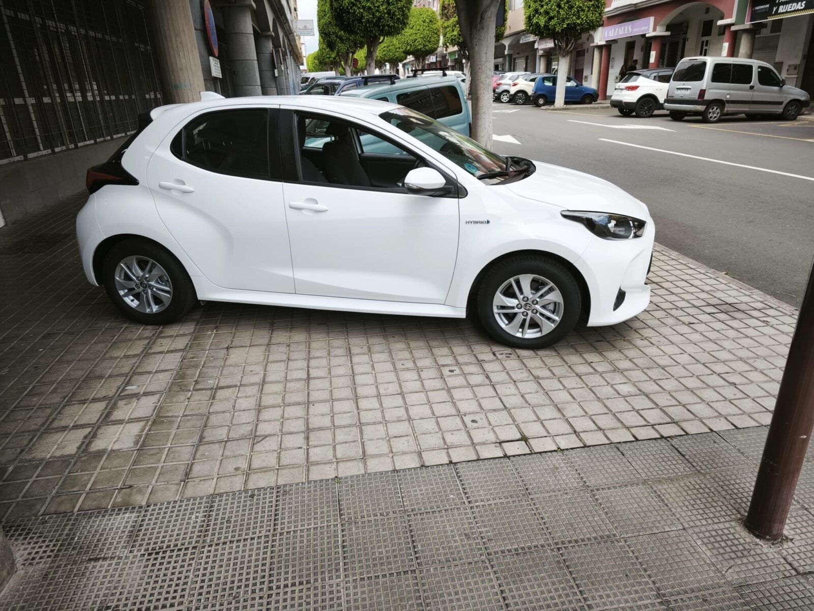 TOYOTA YARIS 1.5 120 H STYLE